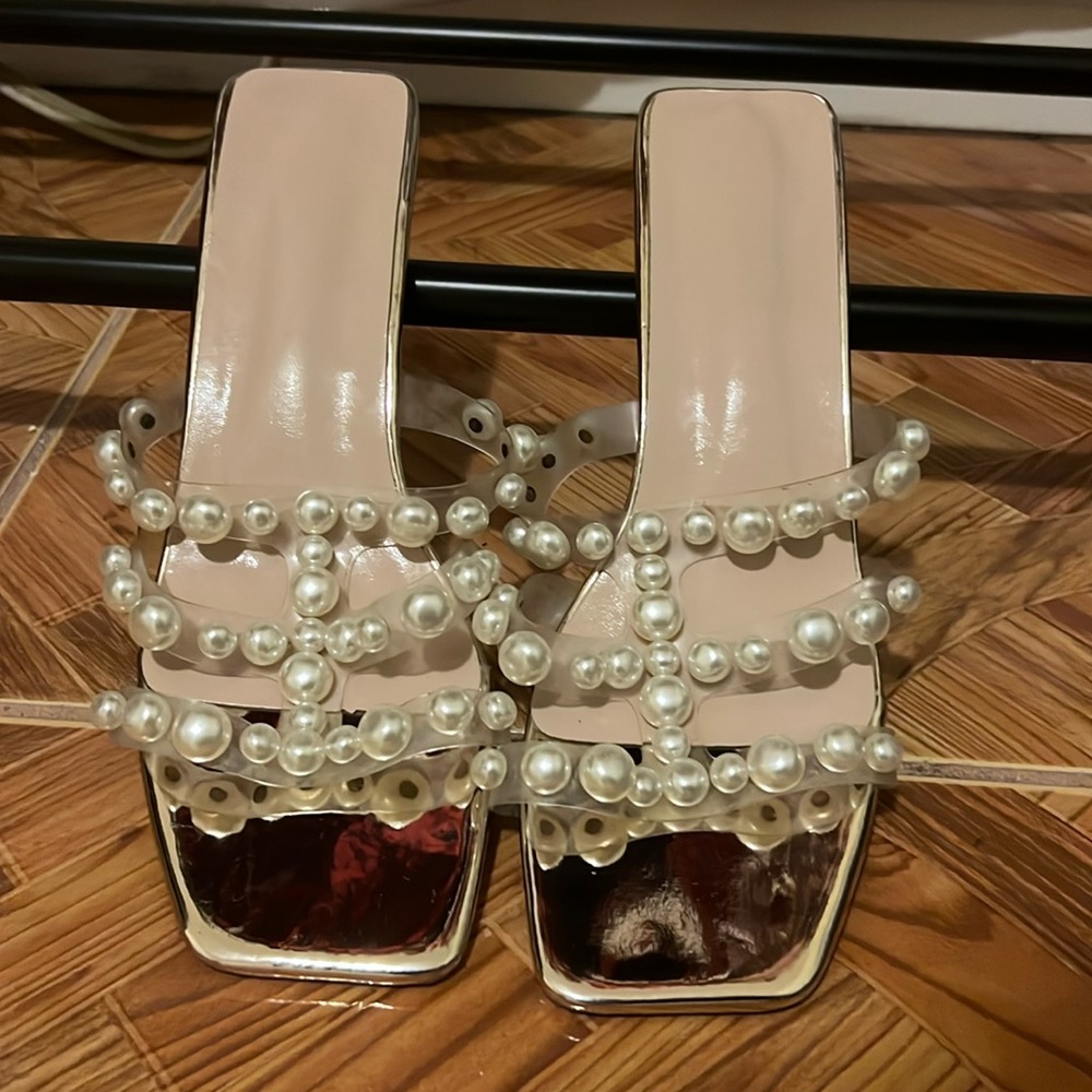 SHEIN- Pearl Heels